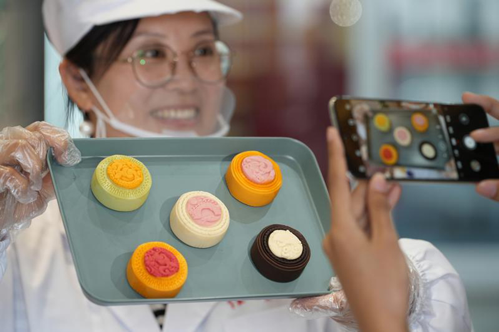 Well-designed mooncakes