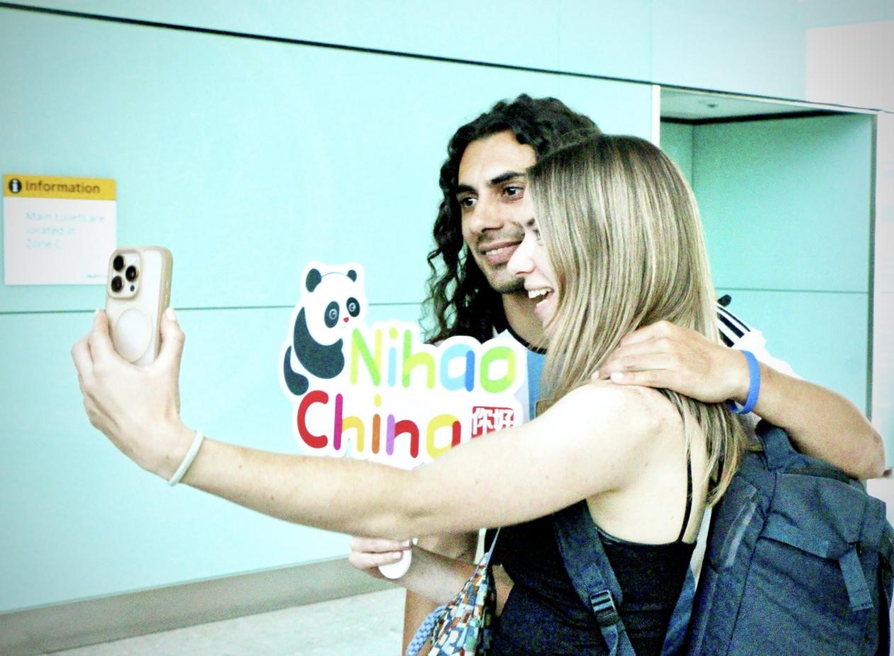 Jodie and Leandro at the airport