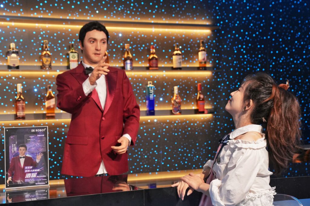 Beijing’s Robot Restaurant