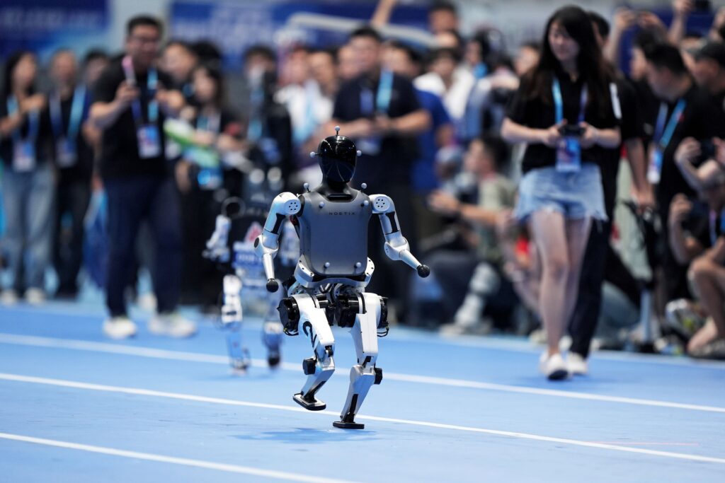 robot running