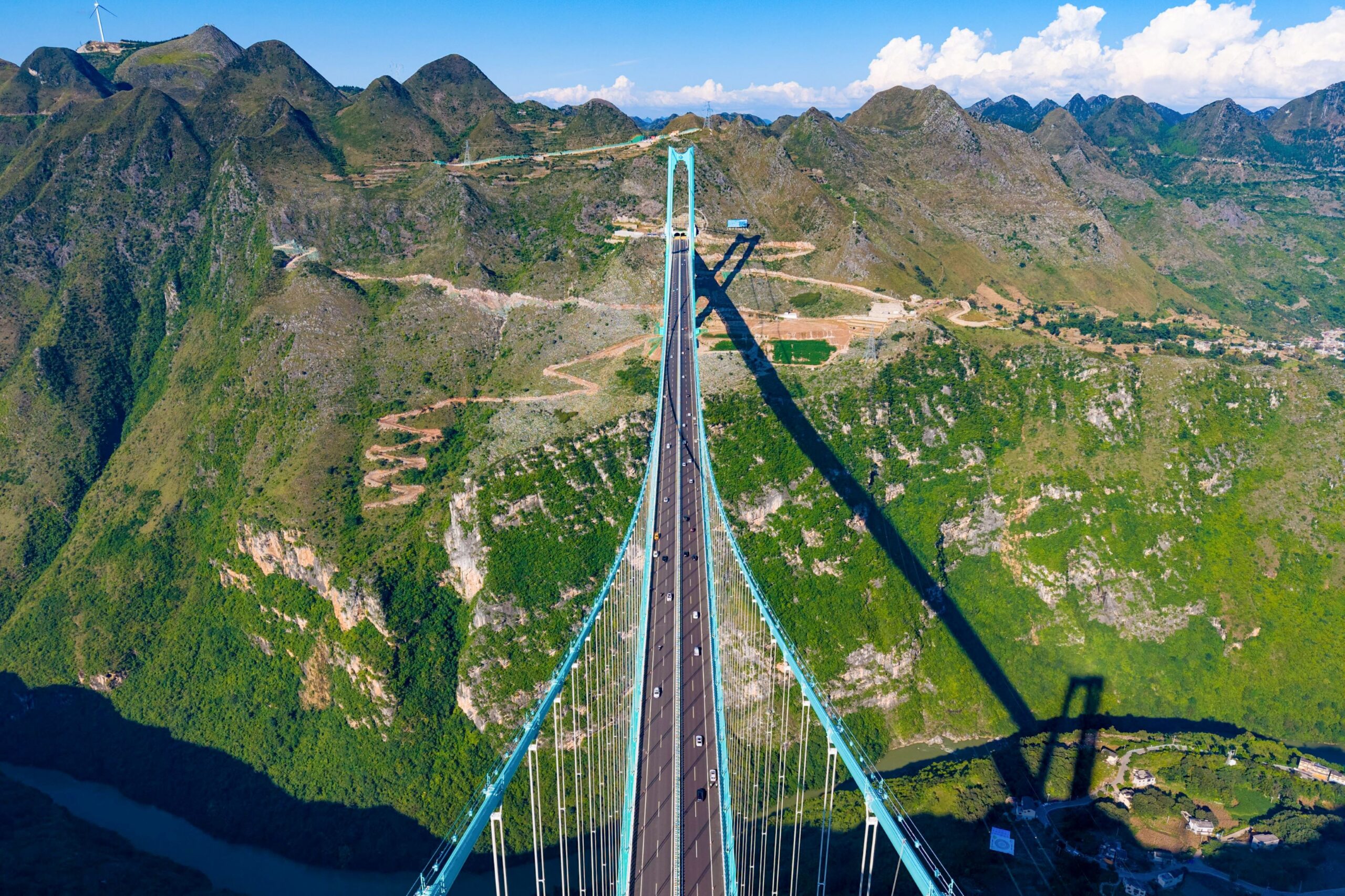 Huajiang Canyon Bridge
