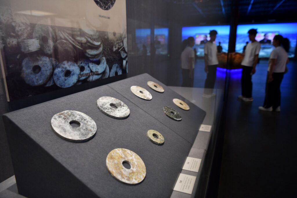 Liangzhu cultural relics