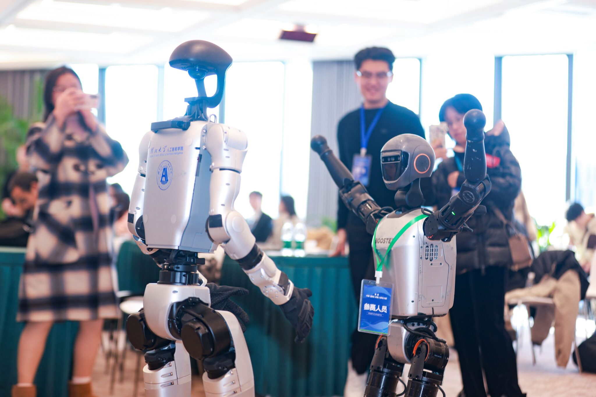 Robots Ruling Humans When Robots Debate: Can They Rule Humanity? - CHINA MINUTES