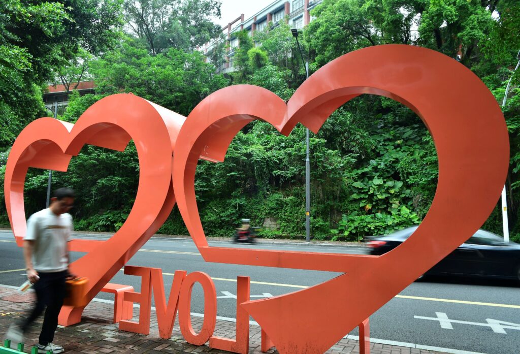 love-themed bus stop