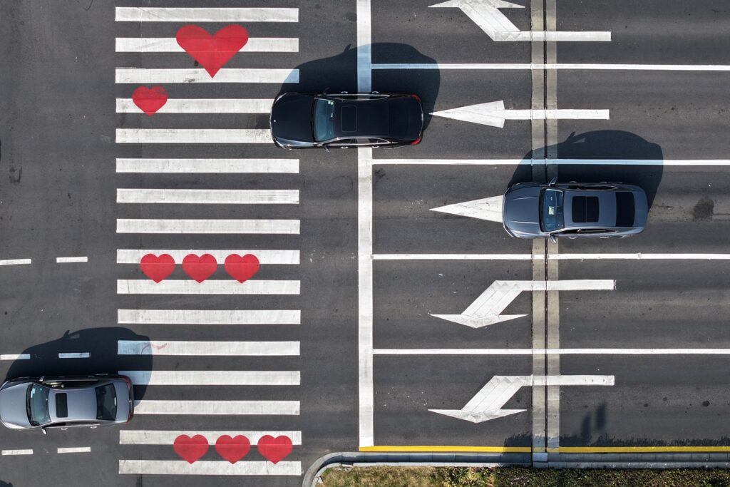 Heart-shaped patterns along Puyun Road Bridge