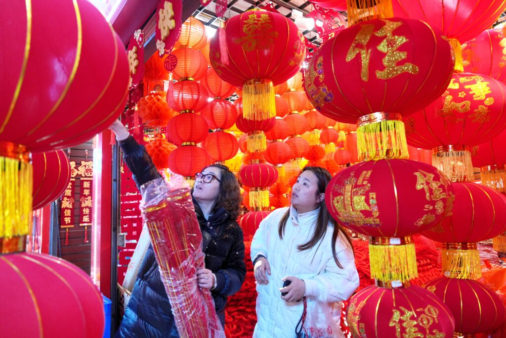 Customers select red lanterns