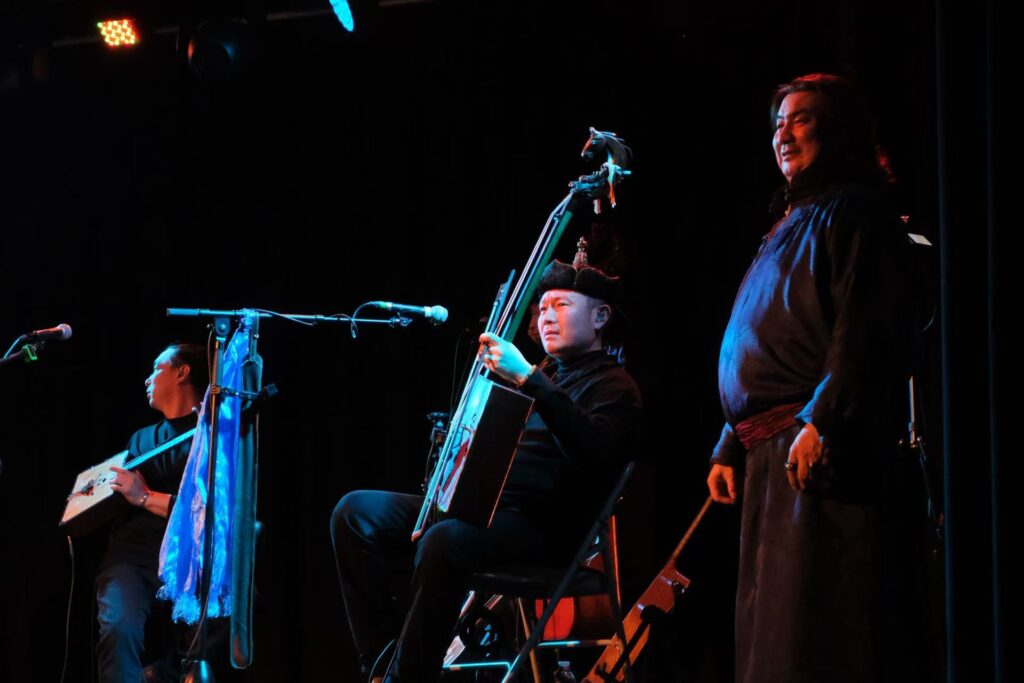 Anda Union from Inner Mongolia, China, Perform in London