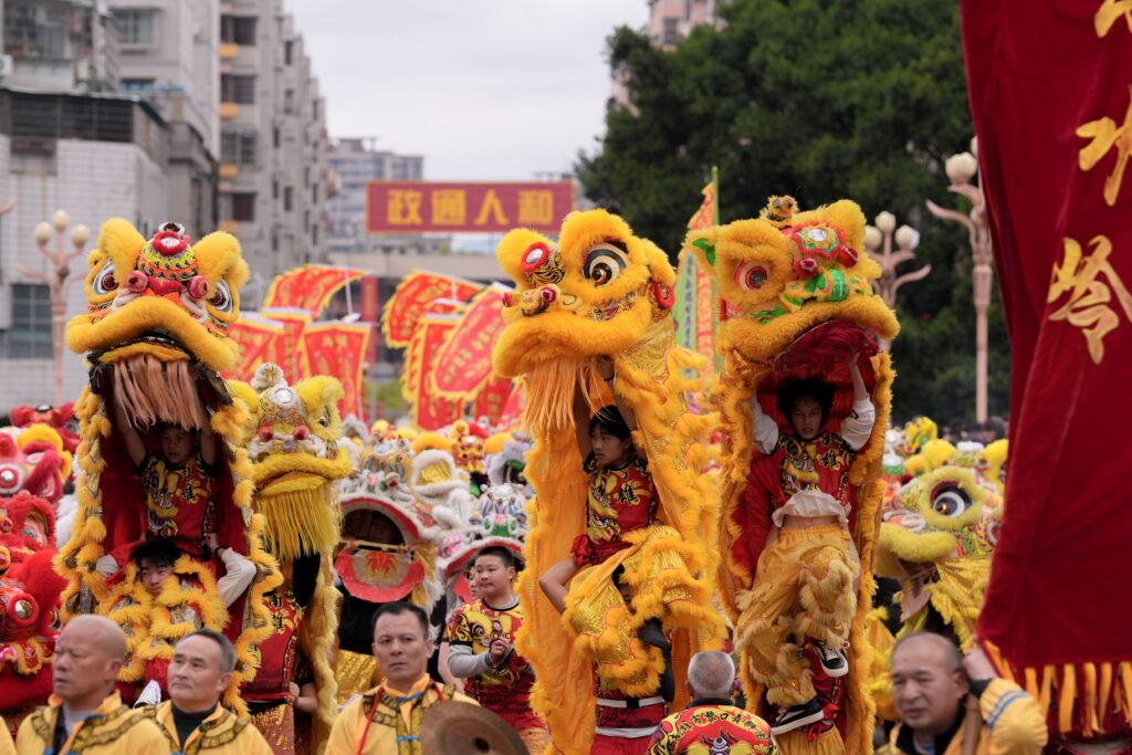 Hundred Lions Celebrate the New Year
