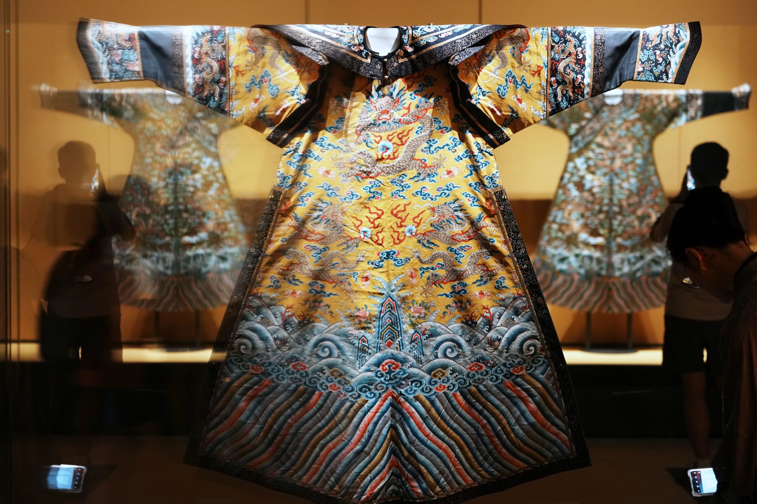 Ancient Chinese haute couture