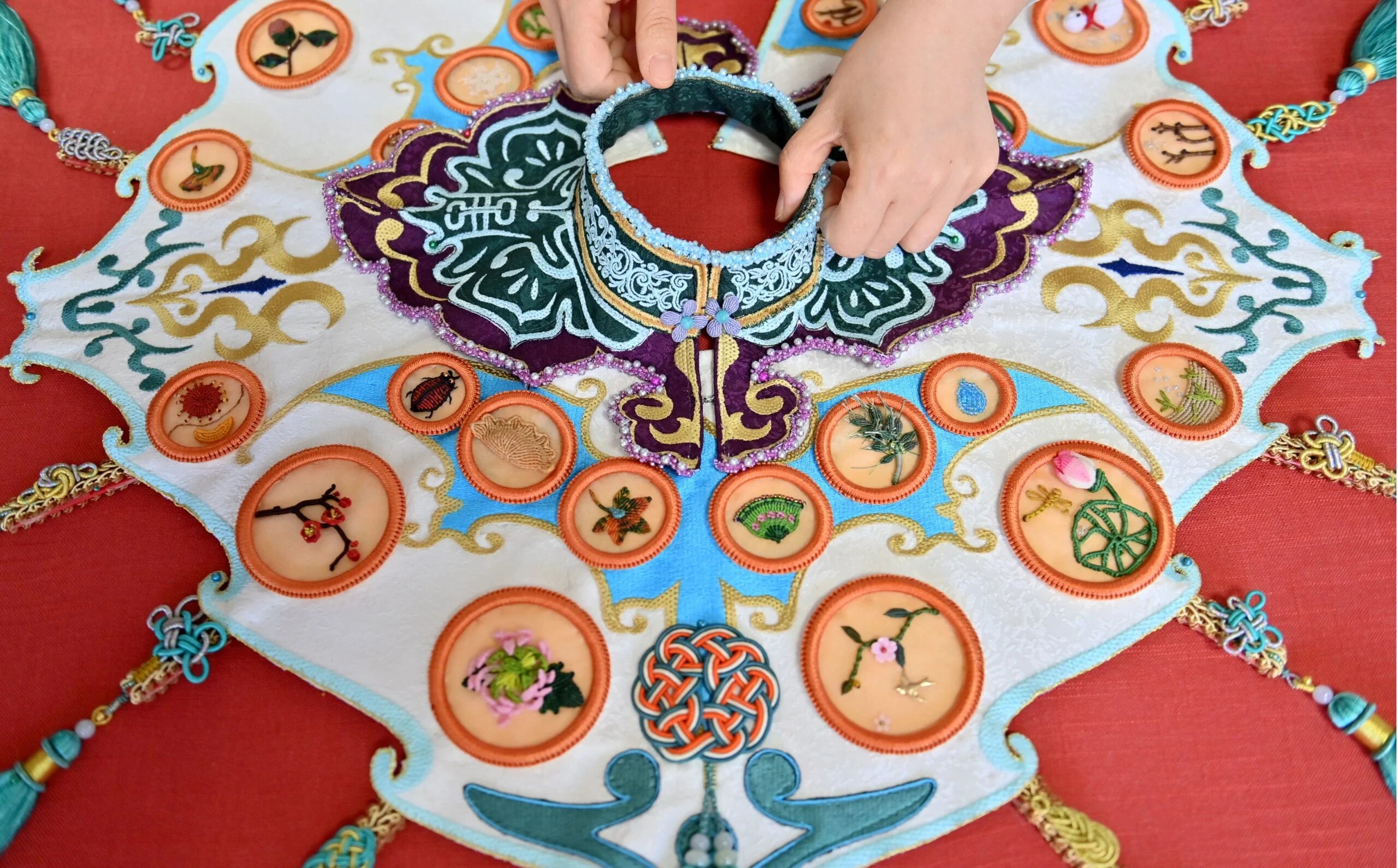 Chinese knotting